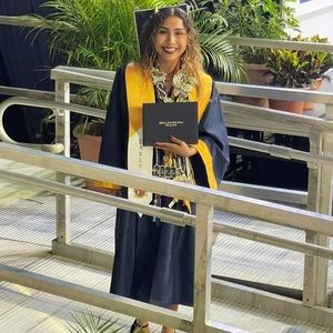 Meet your Posher, Daniela